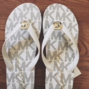 Michael Kors Flip Fop Sandals. BRAND NEW :)